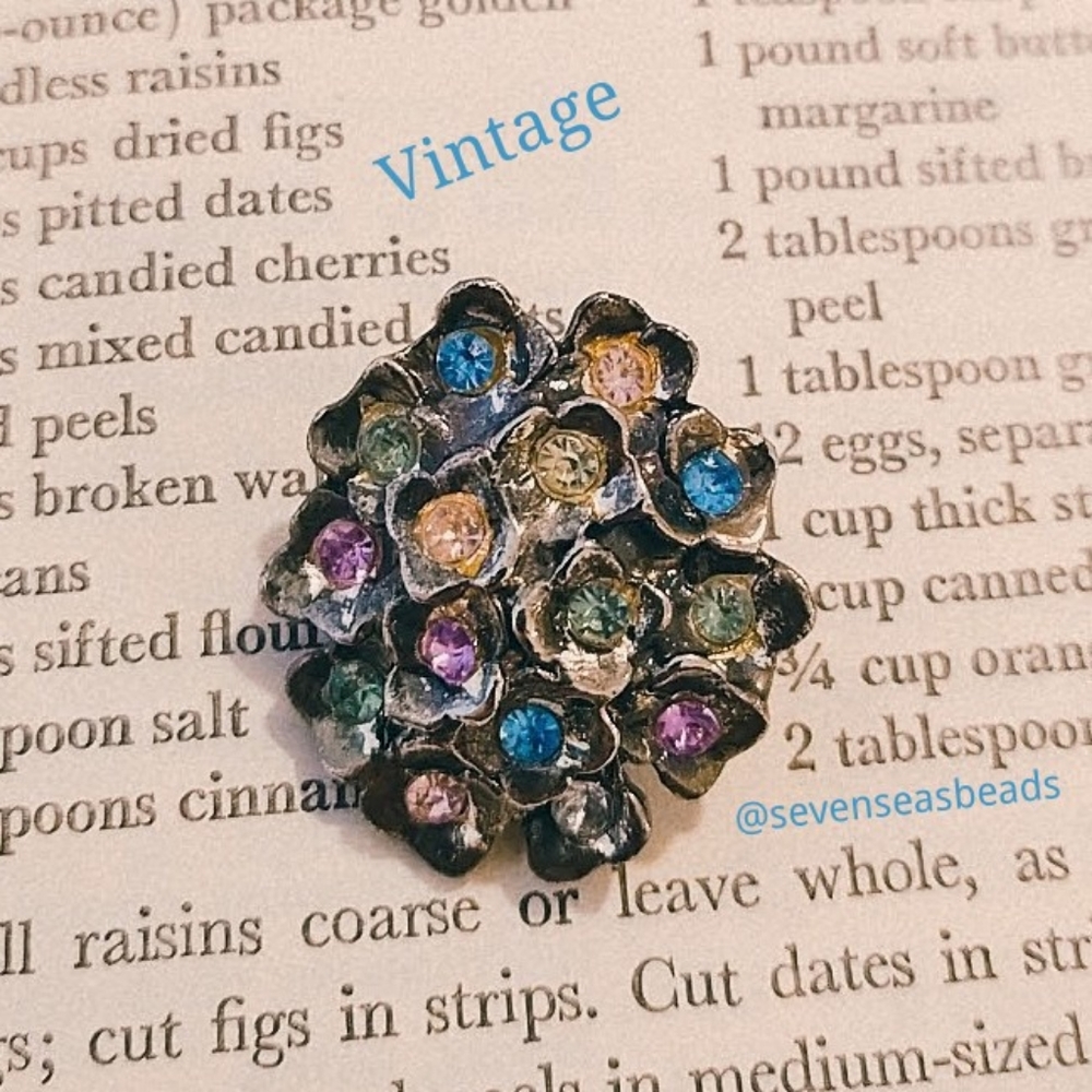 💘1960s Crystal Floral Brooch
